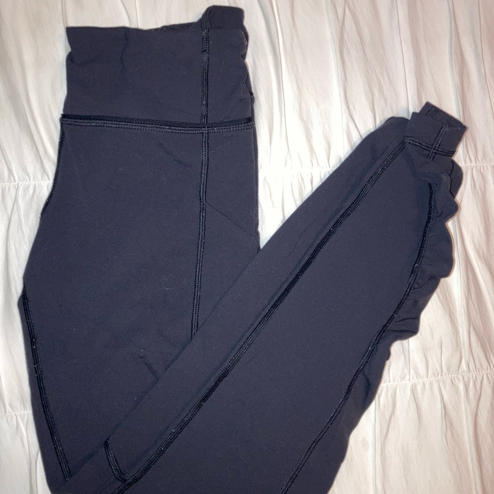 Lululemon Leggings with Pockets and Scrunch